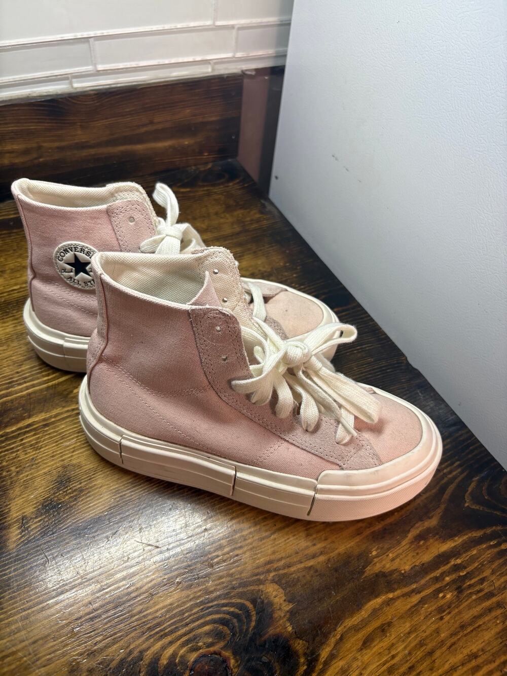 Converse Pale Pink Platform Sneakers Women Size 6